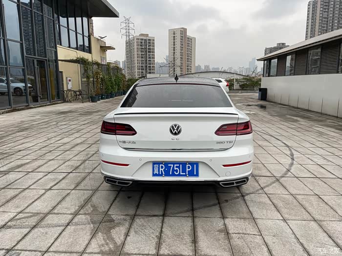 一汽-大众cc 2021款 380tsi 夺目版 1.7万公