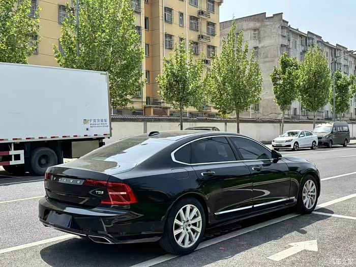 9万 最新到店20款20年沃尔沃s90,2.0t