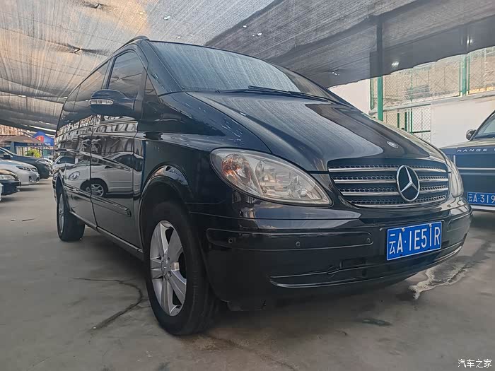 新到2010年7月上牌的奔驰唯雅诺25自动7座精英型天