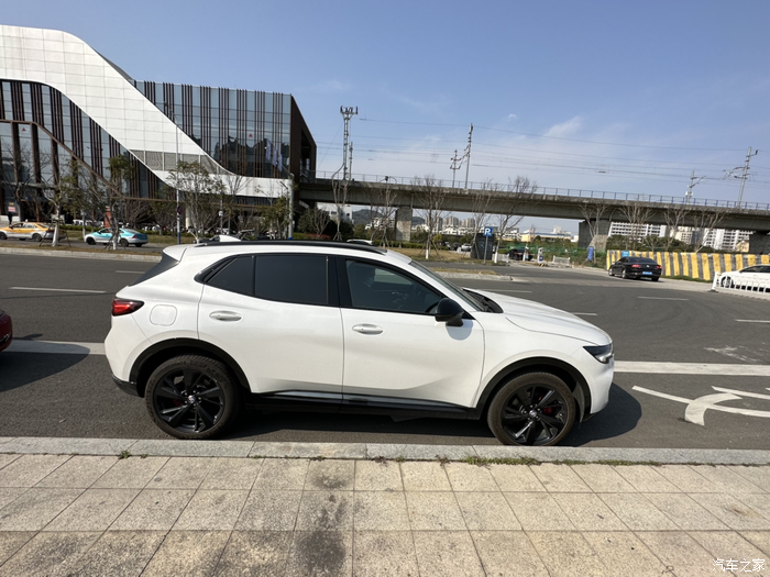 今天我又试驾了昂科威s你们对这款车怎么看值得入手吗