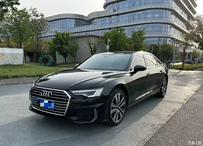 22年奥迪a6l45四驱豪华动感原版原漆2万多公里一手