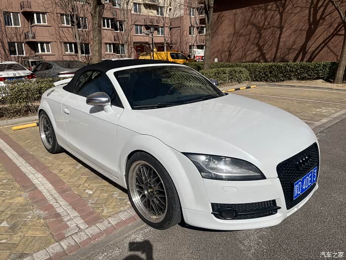 2009年奥迪tt敞篷已经由北京外迁内蒙车况板正1