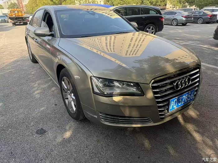 12年10月奥迪a8l30t四驱舒适过一次户9万公