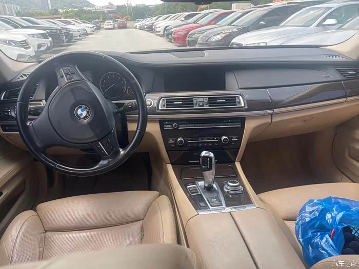 新到一手09年宝马740豪华版车况精品!