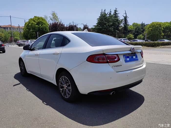 最新到店 14年自动挡菲亚特菲翔 1.4t 动力强劲 大屏导