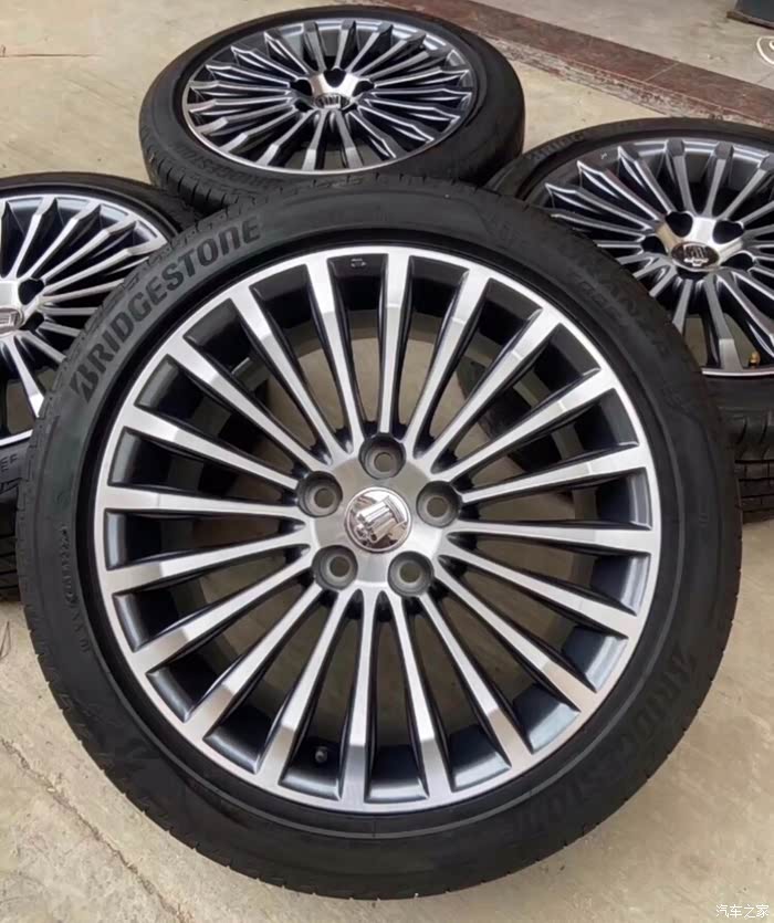 18寸丰田皇冠轮毂轮胎一套喜欢的约