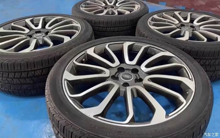 22寸路虎揽胜轮毂轮胎一套喜欢的看过来