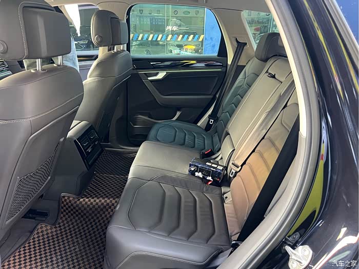 出19年大众途锐20t