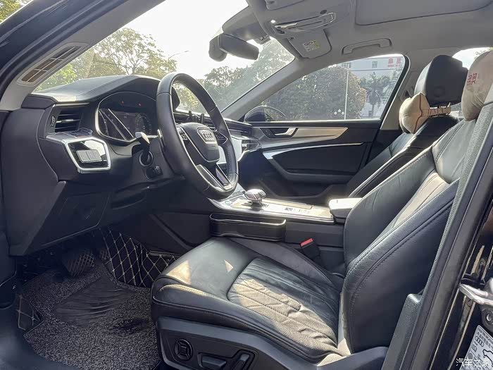 2020年奥迪a6l2020款45tfsiquatt