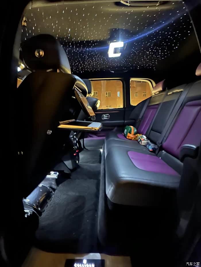 21年劳斯莱斯库里南五座星空顶26万公里配色好看紫