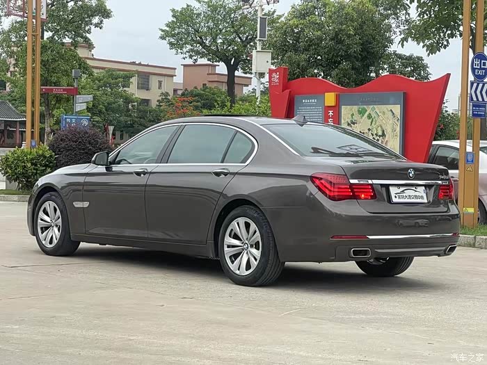 点击:>1|回复:>0宝马7系论坛>2013年上牌宝马740li领先版,新车100多万