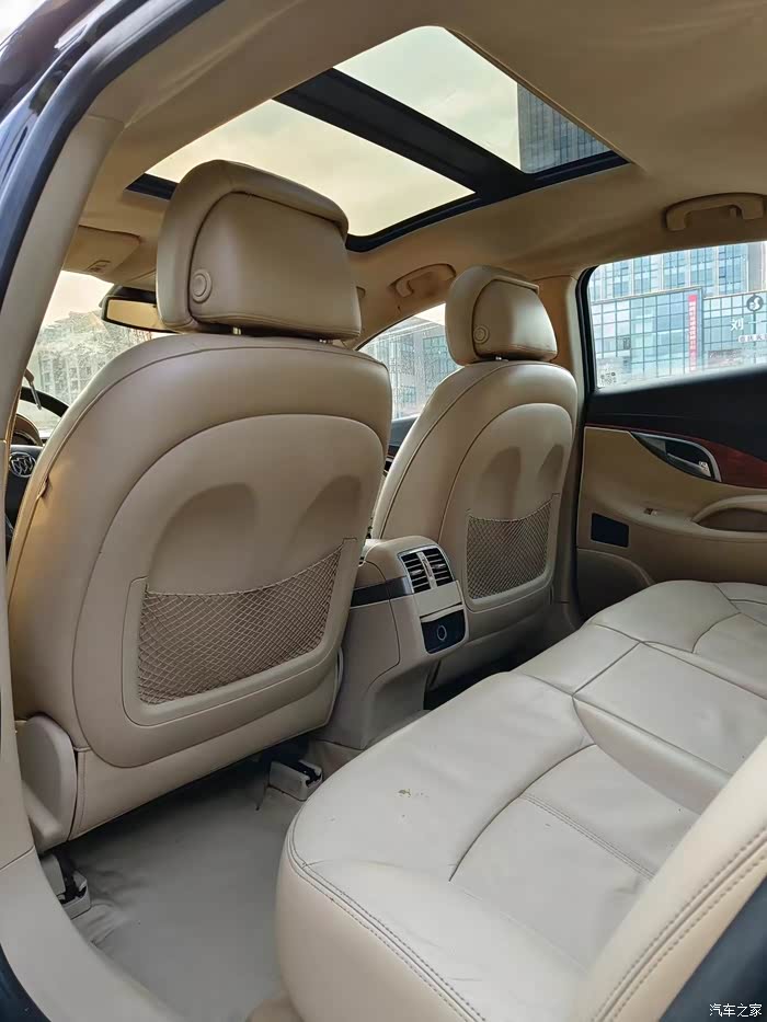 零九年别克大君越2.4的排量15万公里,电动座椅,大屏显示屏