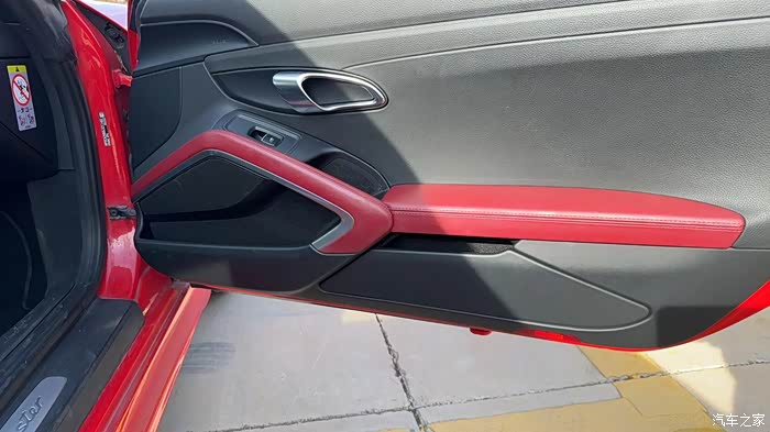 出自用保时捷718全国最便宜行驶五万公里原版车况36