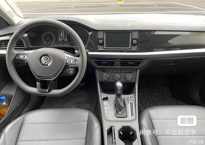 19年朗逸plus本人一手实表7万多公里原车漆一整年