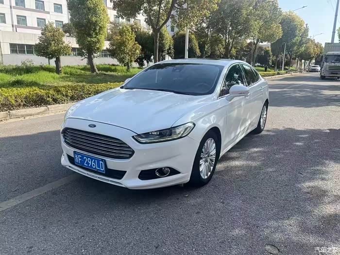 15年蒙迪欧20t豪华版一手车极品车况价格不高全款5x首