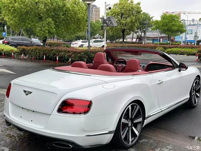 15年宾利欧陆gtc敞篷,成色极品,排量6.0t.车况精品