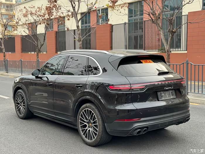 2020年10月上牌原漆带车衣一手在用选配满满后改