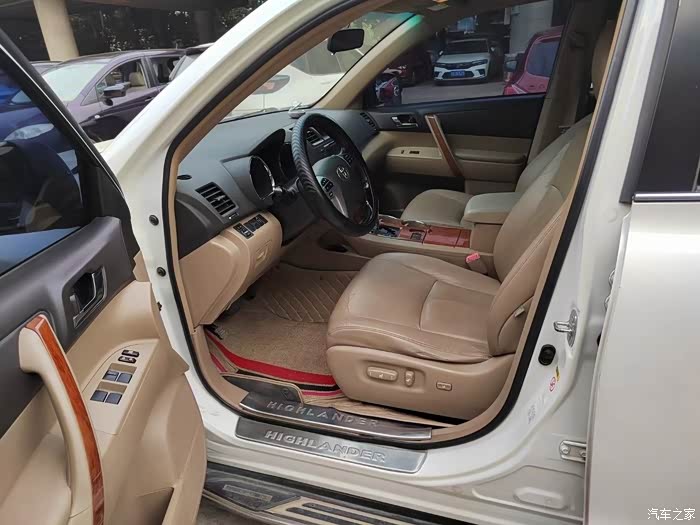 14年丰田汉兰达27l七座豪华版