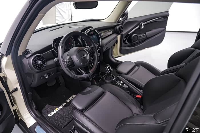 mini2021款15tcooper经典派上牌年