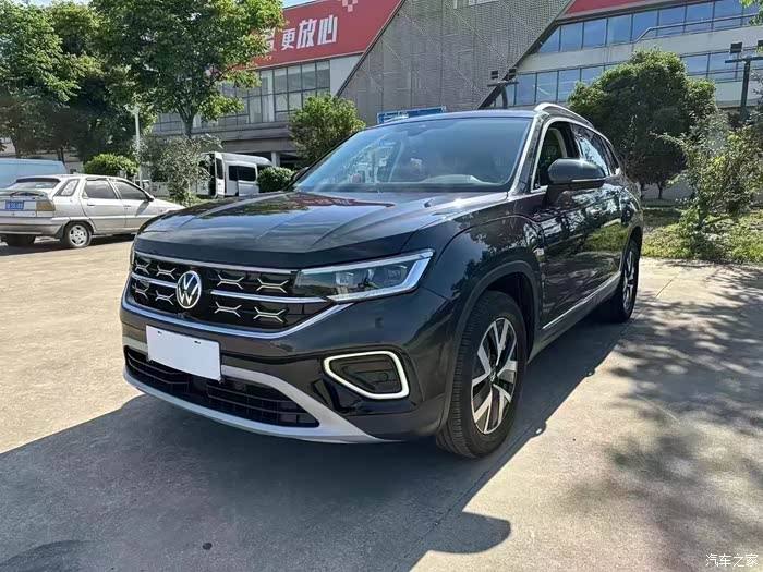 23款最新款大众探岳.330豪华plus,原版原漆0出险,女