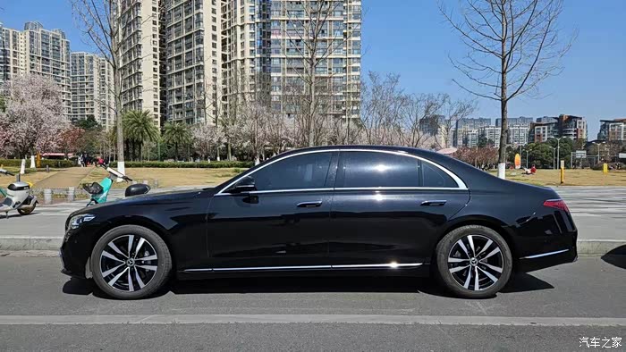 点击:>242|回复:>4奔驰s级论坛>到店21年极品s400l豪华3.0t?