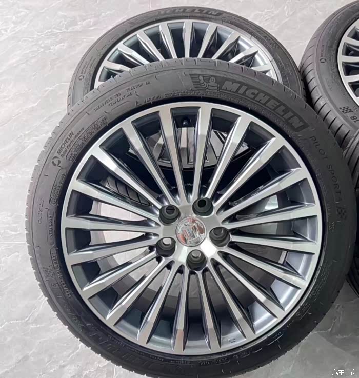 18寸丰田皇冠运动版轮毂 精品一套 喜欢的来