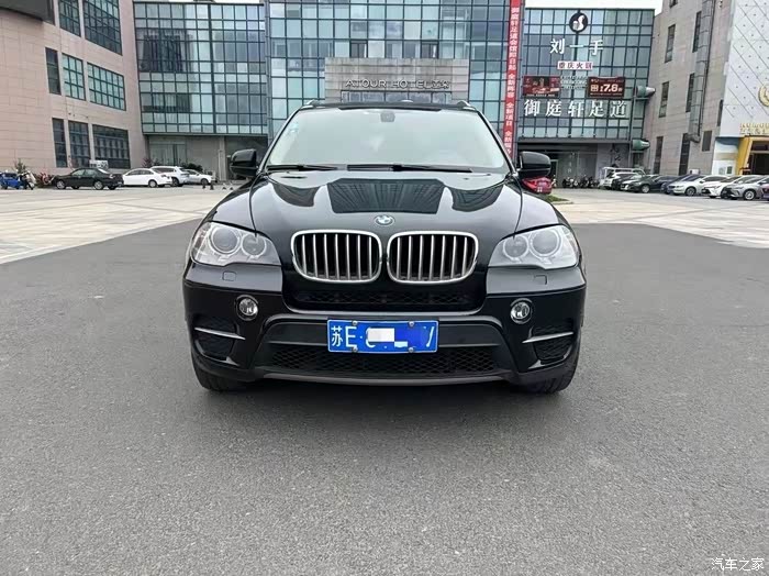 最新到店13年宝马x5指导价101万7座高配30t