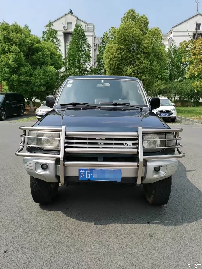 新到昔日越野之王13年22l手动电子四驱黑金刚无越野