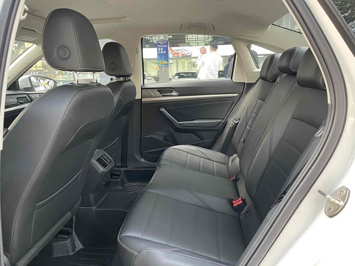 22款21年4月大众朗逸15自动舒适版车况原版全车两个