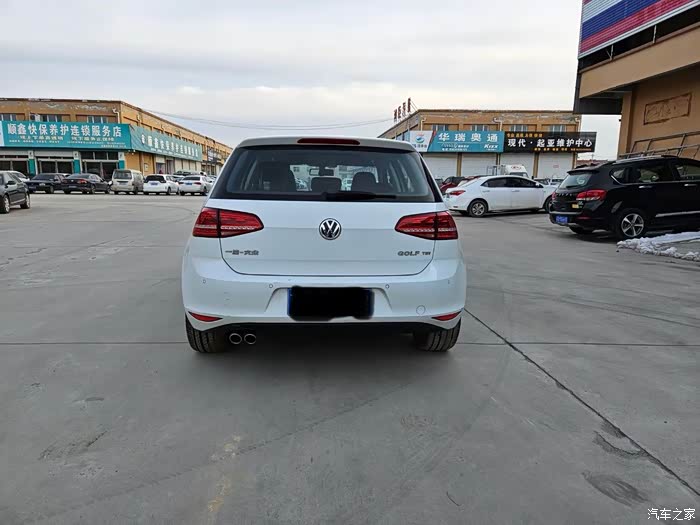 出售16款旗舰 高尔夫.1.4t.裸车18.3那一款. 全车