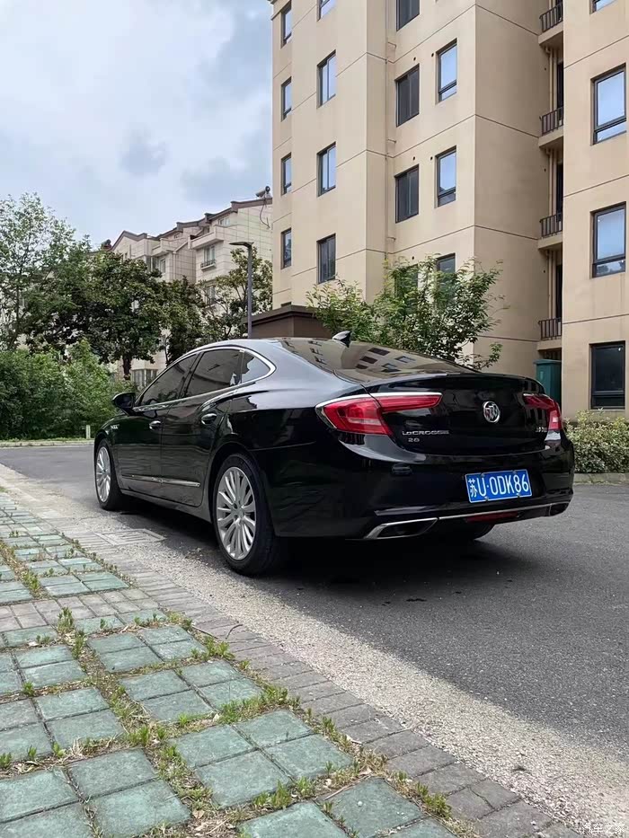 18年别克君越28t豪华版 一手车9万公里 车况原版 配置丰