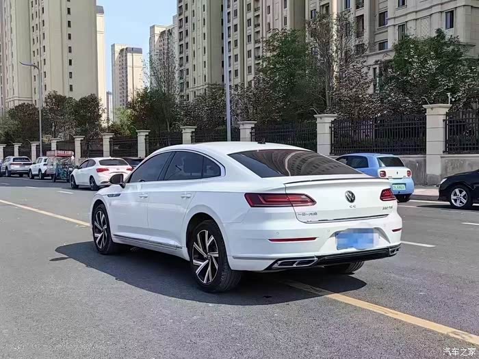 23年一汽大众cc330tsi炫目版安全行驶1万公里