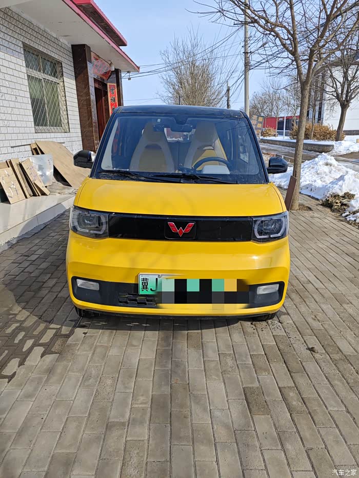 出售女士一手2022年1月上牌120公里续航的五菱mini马