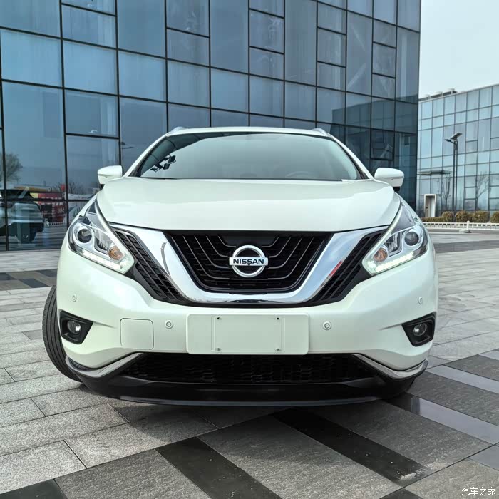 日产楼兰2019款25schevxe四驱混