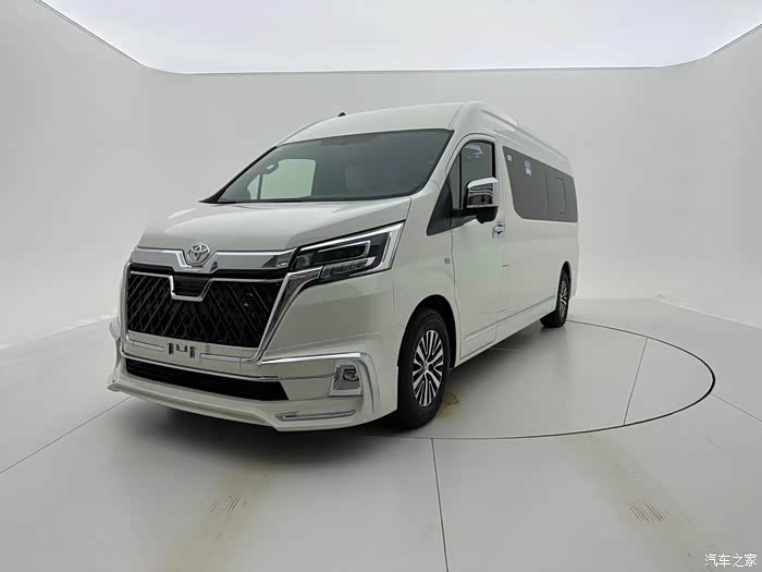 丰田海狮进口7座商务车