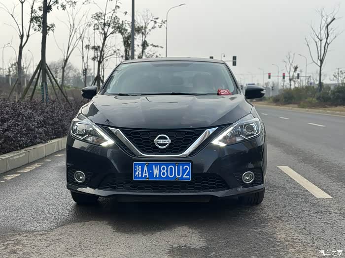 19款轩逸次顶配有无钥匙进入启动现在还值多少钱当年头脑发