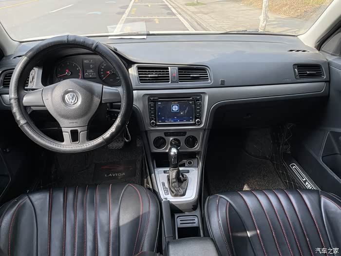 大众朗逸2013款经典16l自动风尚版行驶8万