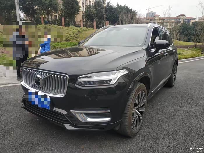 出沃尔沃xc902022款b5智行豪华版7座16