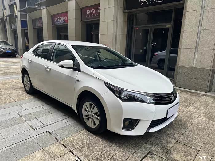 最新上架2016年丰田卡罗拉 一手车 仅行驶5.6万公里