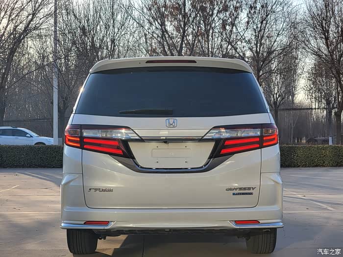 出一台21年11月本田奥德赛一手车全车原车漆包括前后保