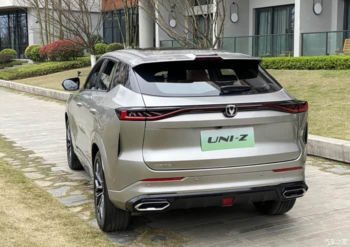 长安uniz是一款混动车型采用了长安uni家族的