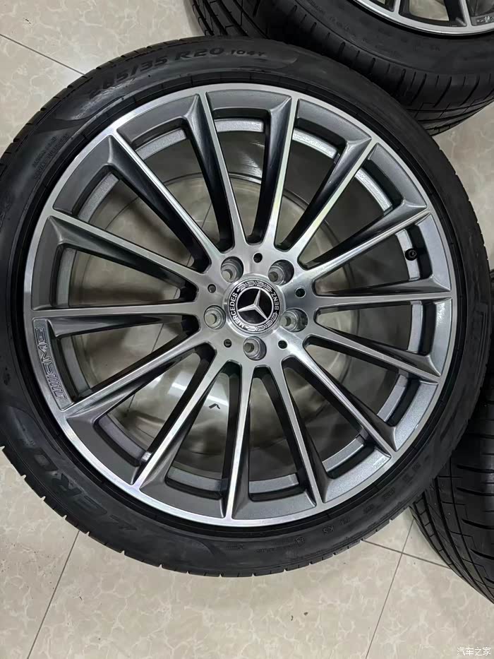 出一套奔驰新款s450原厂20寸拆车轮毂轮胎