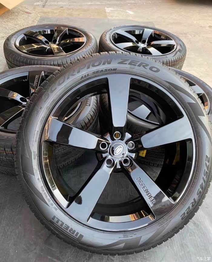 22寸路虎卫士轮毂带轮胎一套 5个,感兴趣的看过来