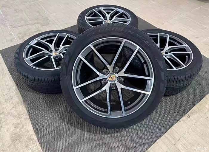 保时捷轮毂五福系列哪款好看呢