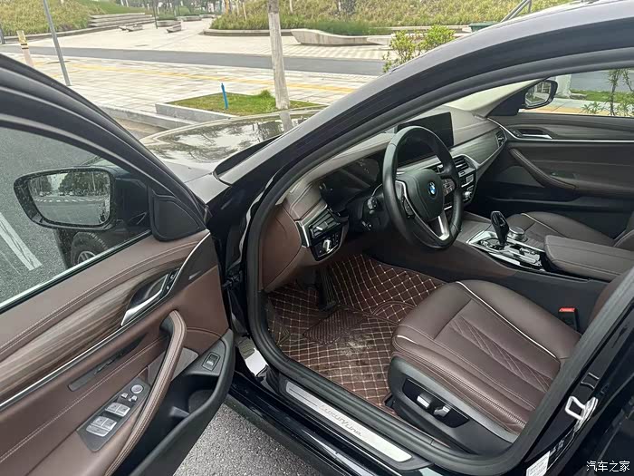 21款宝马530li领先豪华套装20t分段式天