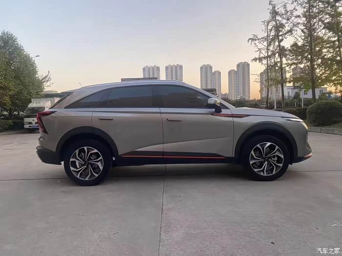 新货上架 2022年哈弗神兽最高配,自动大灯,无钥匙进入,隐