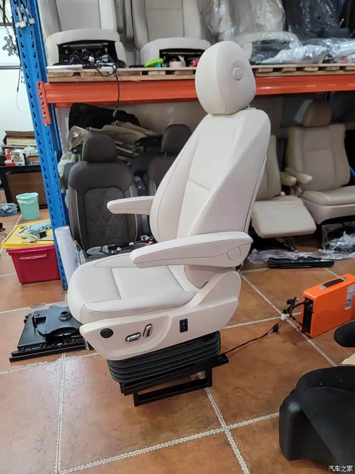奔驰v级威霆前排座椅手动升级改装唯雅诺大通新全顺依维柯座椅