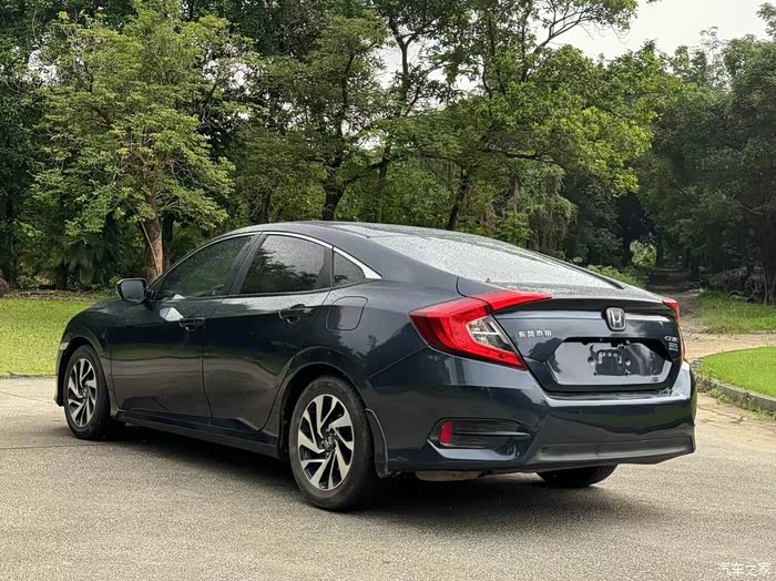 16年思域1.5t自动豪华版 5万多