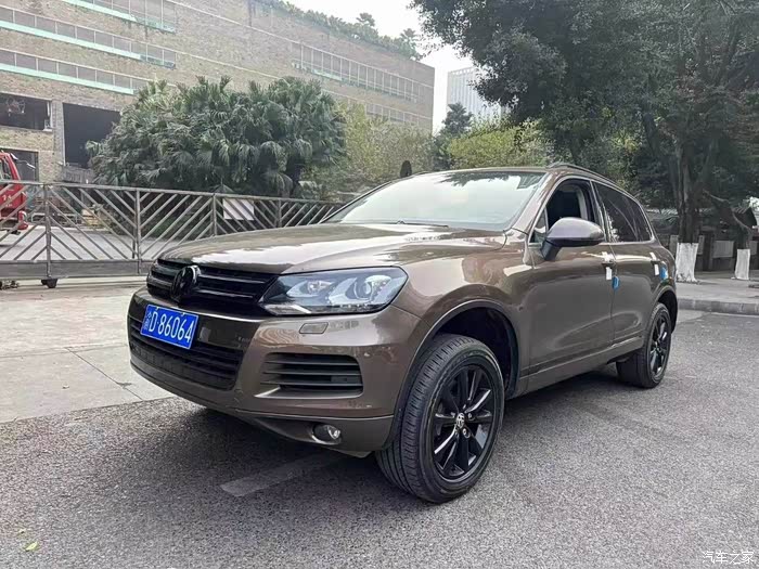 12年途锐成色新车况好全款8xx首付12800提车