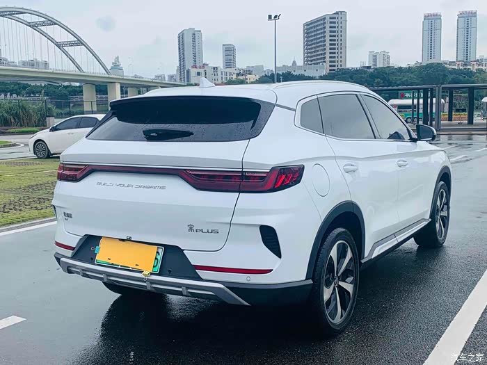 爱车比亚迪宋plusev旗舰型22年买的就开了17万公